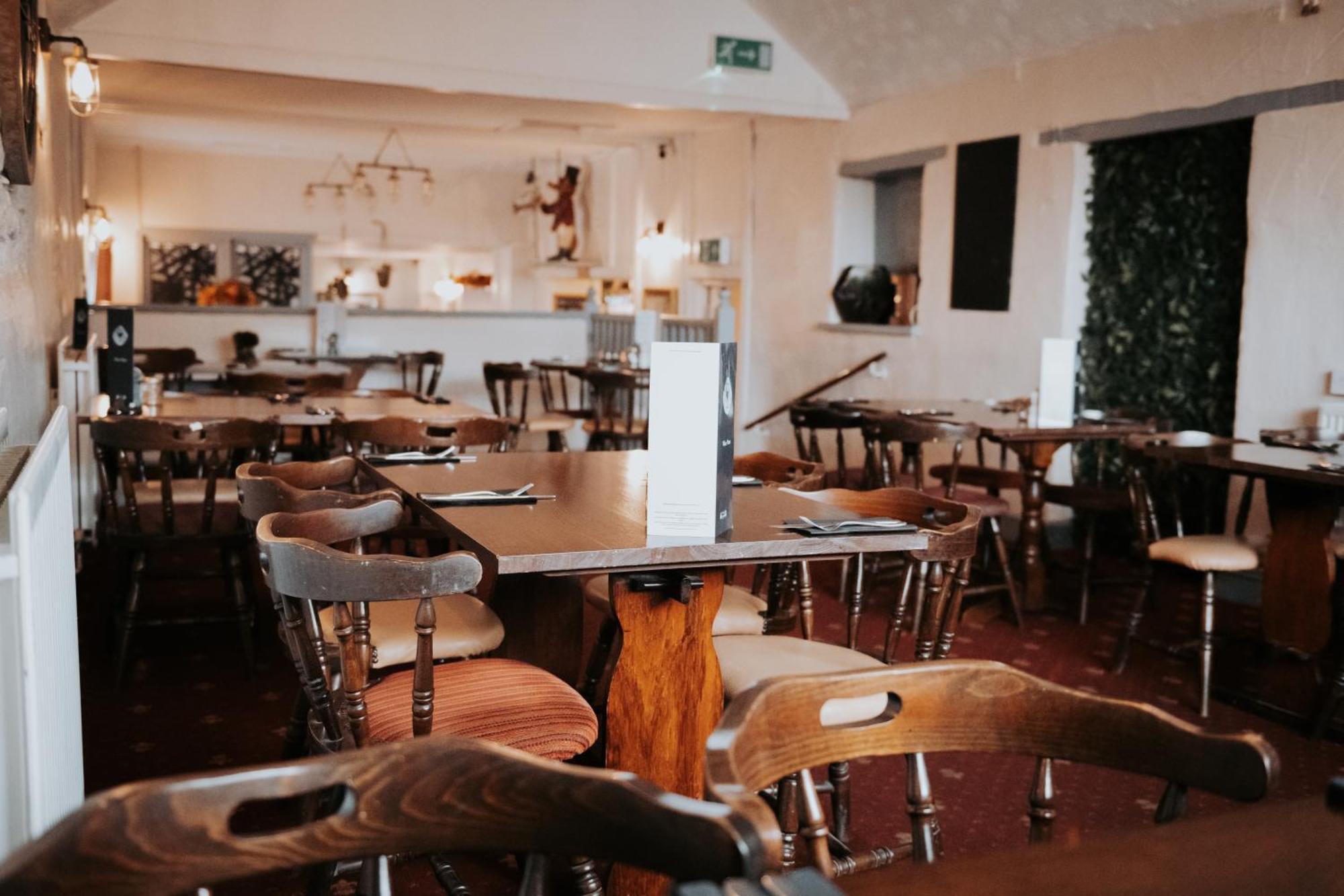 Bed and Breakfast The Fox And Hounds Bancyfelin Экстерьер фото